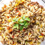 Ensalada Kritharaki con carne picada - fácil y rápida